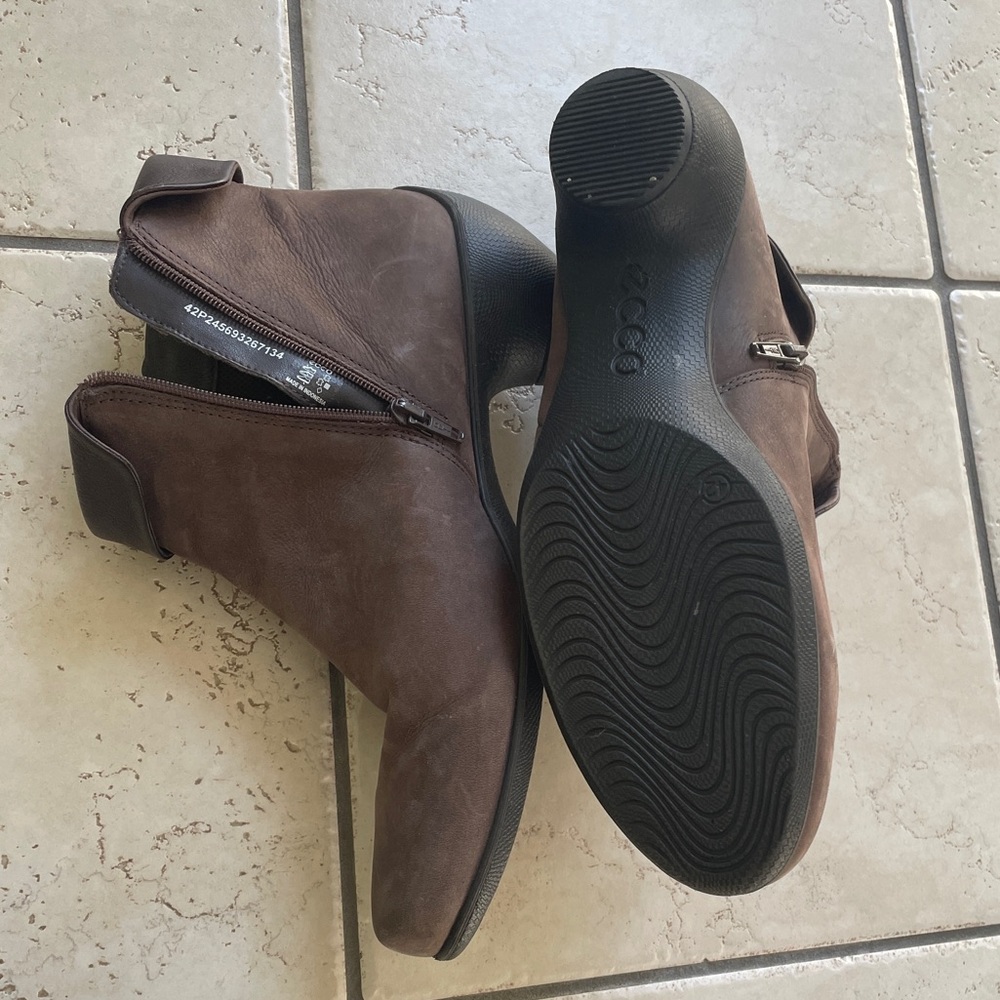 Ecco soft brown bootie